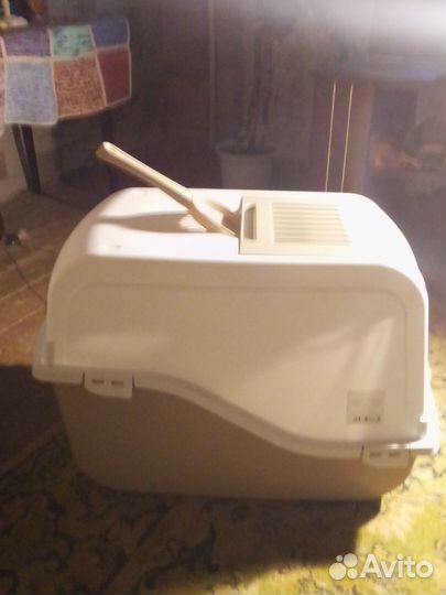 Закрытый туалет для кошек