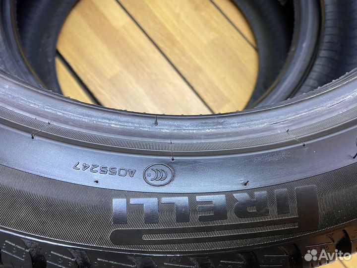 Pirelli Winter Sottozero 3 245/45 R19 102V