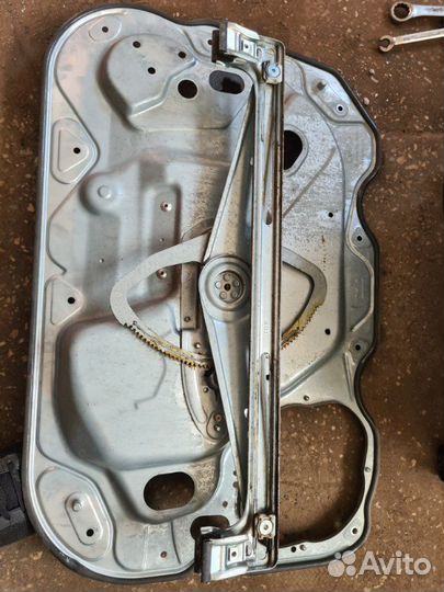 Стеклоподъемник передний левый Ford Focus 2 kkda