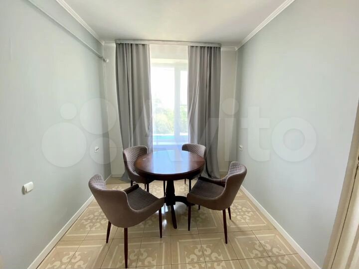 2-к. квартира, 85 м², 1/3 эт.