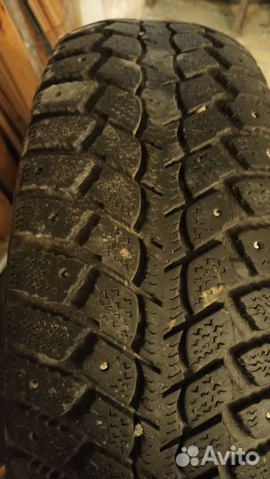 Kumho I'Zen Wis KW19 215/65 R16