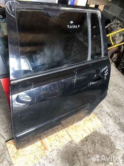 Дверь задняя левая Opel Zafira B 2008