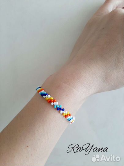 Браслет из бисера