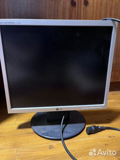 Монитор LG flatron l1750s