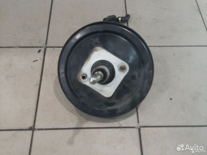 Тормозной вакуум Volkswagen Passat B5