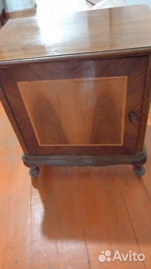 Тумба прикроватная