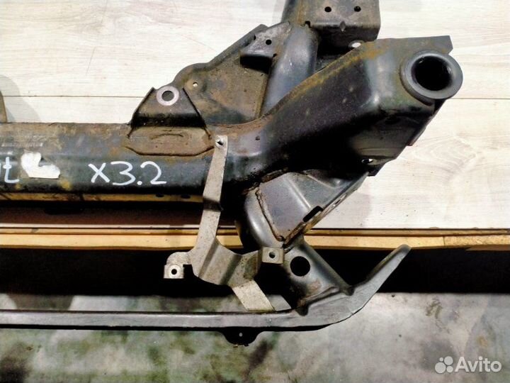 Балка подвески передняя Bmw X3 E83 M54B25 01/2006