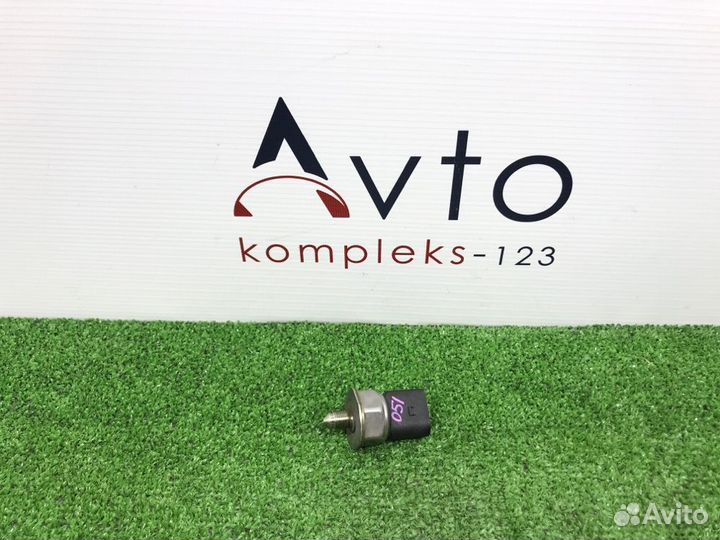 Датчик давления топлива Mercedes-Benz C-180 W204