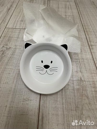 Переноска, когтеточка, лоток, миски для кота