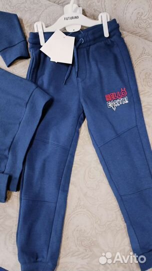 Костюмы и брюки новые р. 110 и 116