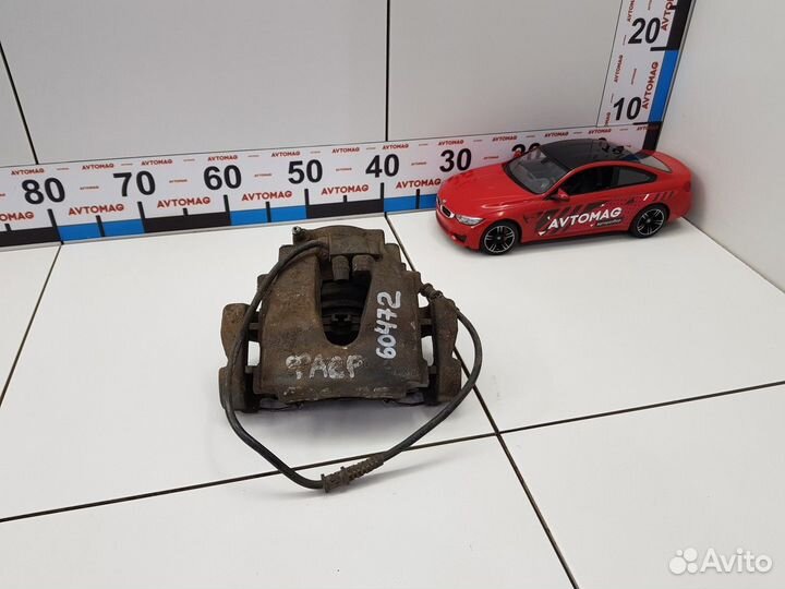 Суппорт передний правый (Chrysler Crossfire)