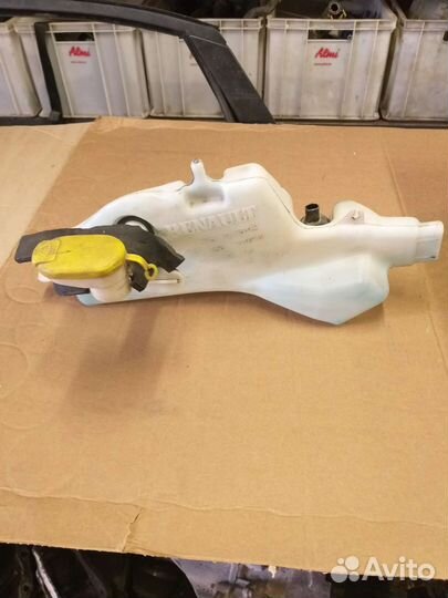 Бачок омывателя рено сценик 1