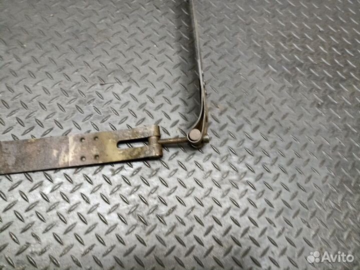 20721537 Кронштейн топливного бака