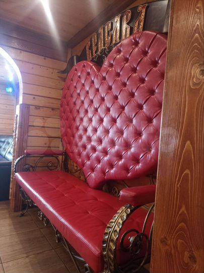 Дом 200 м² на участке 5 сот.