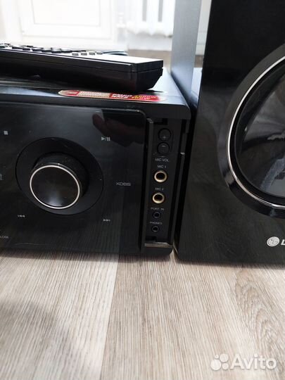 LG. DVD mini HI-FI system MBD-D103X