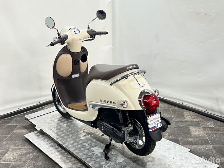 Скутер Honda Giorno