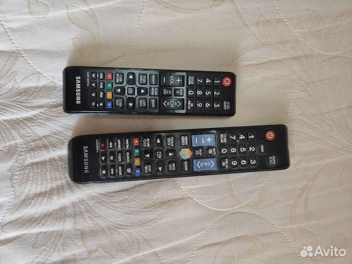 Телевизор samsung и кронштейн