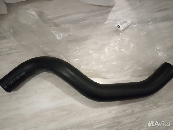 Патрубок радиатора охлаждения