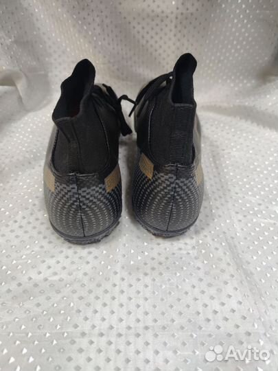 Новые футбольные бутсы 38 р