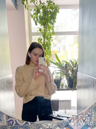 Свитер с высоким горлом oversize молочный