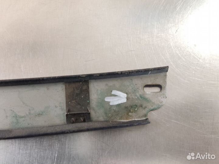 Обшивка потолка Toyota Corolla e10