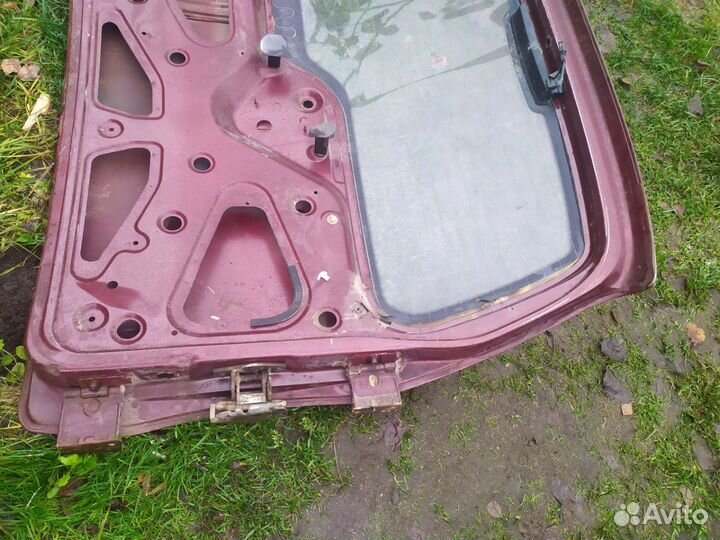 Дверь багажника 2123
