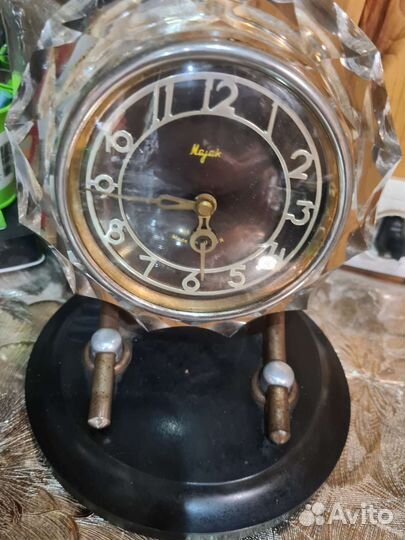 Настольные часы