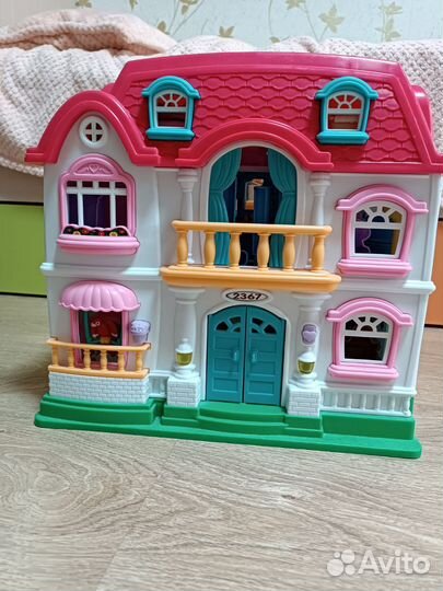 Домик кукольный