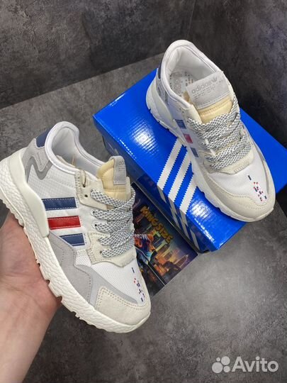 Женские кроссовки Adidas Nite Jogger