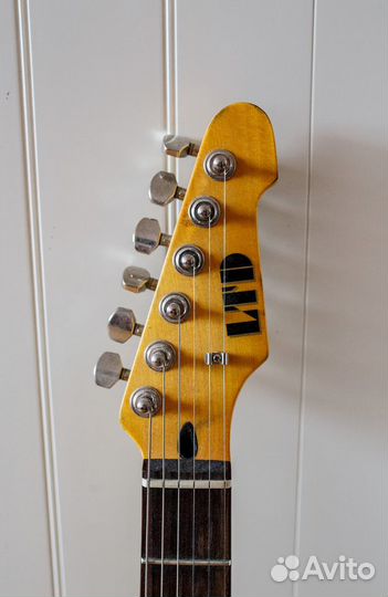 Гитата ESP LTD ST-203 3-tone burst Distressed