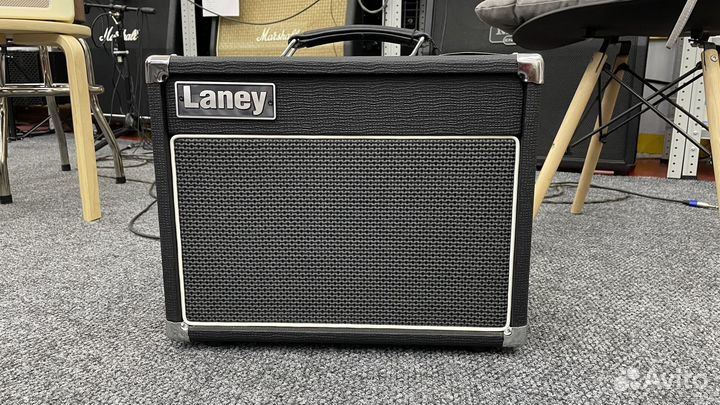 Ламповый комбоусилитель Laney VC15-110