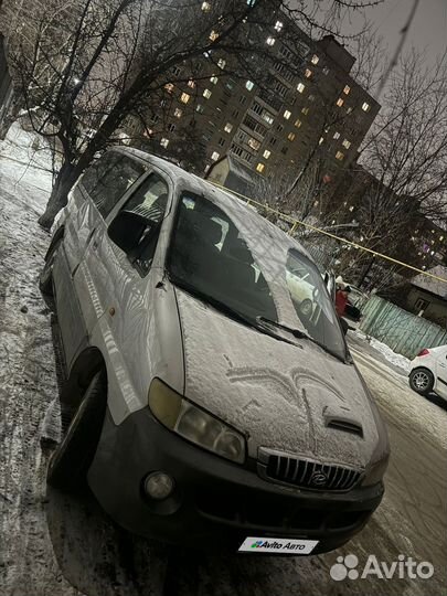 Hyundai Starex 2.5 AT, 2003, 277 777 км