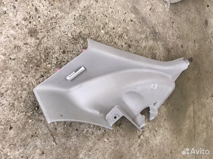 Обшивка багажника задней левой Lexus RX 300 330