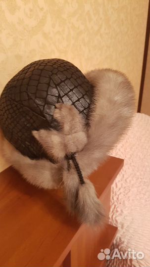 Шляпка с мехом из голубой норки