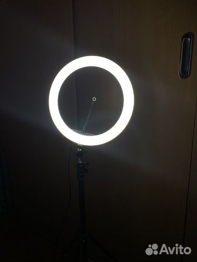 Кольцевая лампа 26 см с напольным штативом