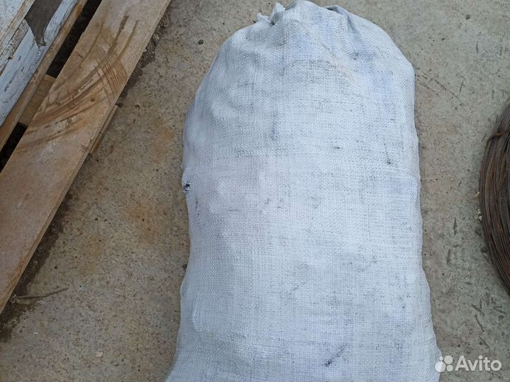 Уголь древесный в мешках