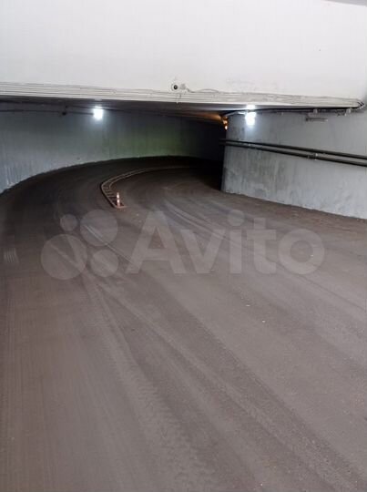 Машиноместо, 20 м²