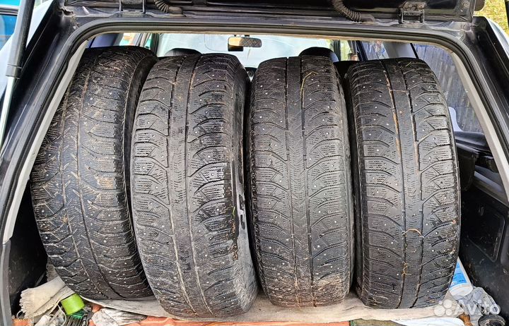 Bridgestone Ice Cruiser 7000 245/70 R16