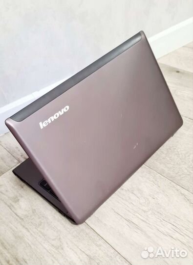 Ноутбук Lenovo, i5, Nvidia 2Гб, SSD240
