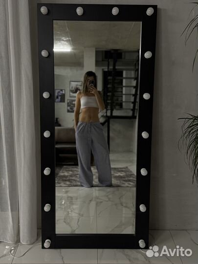 Гримерное зеркало в полный рост