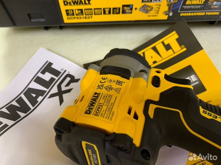 Аккумуляторный гайковерт dewalt DCF921E2T (18В)