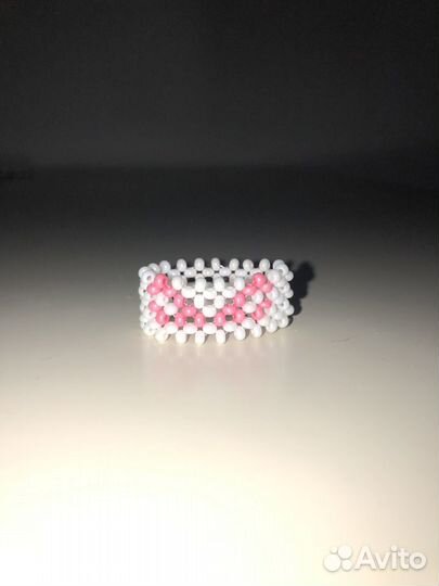 Украшение из бисера
