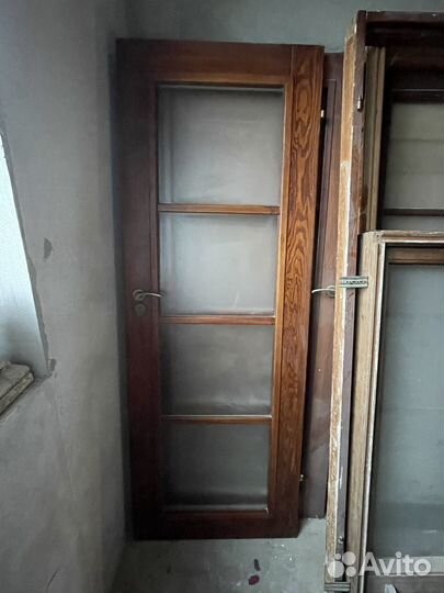 Продам б/у 3 двери массив, 2 двери Шпон