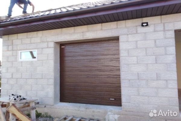 Секционные ворота