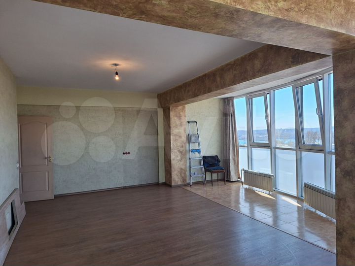 3-к. квартира, 118 м², 6/11 эт.