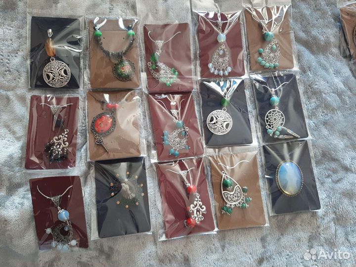 Подвески с камнем остатки