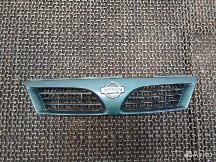 Решетка радиатора Nissan Almera N15, 1996