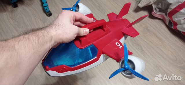 Игрушки. Бензовозы, погрузчик, динозавры, самолёт