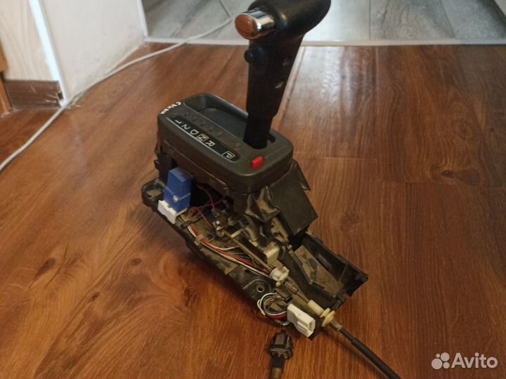 Селектор рычаг АКПП Nissan sunny