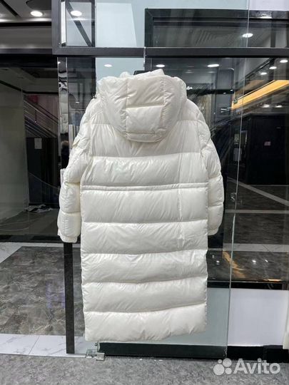 Удобный пуховик Moncler Cavettaz для зимы